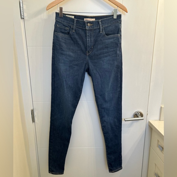 Levi’s High Rise Super Skinny jeans. size 28. Brand new condition - Picture 2 of 5